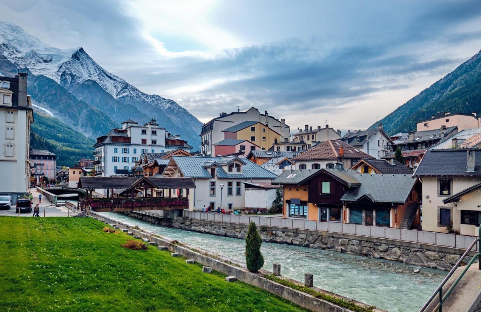 Top Floor Apartment Mansard - Central Chamonix Mont Blanc Haven エクステリア 写真