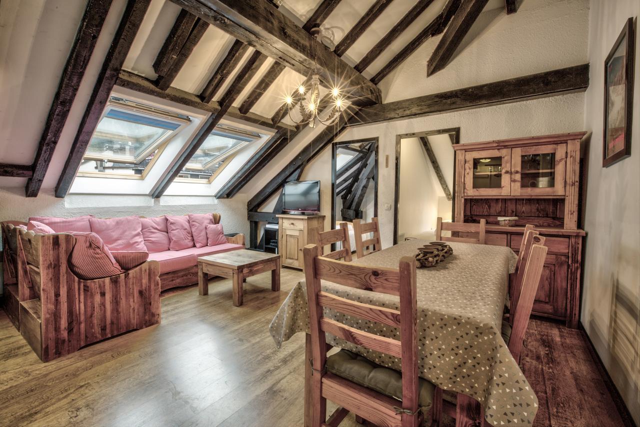 Top Floor Apartment Mansard - Central Chamonix Mont Blanc Haven エクステリア 写真