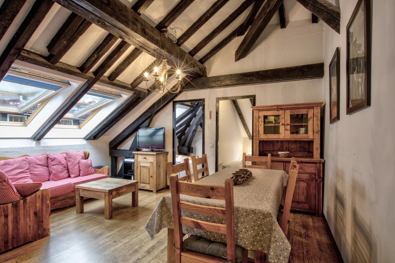 Top Floor Apartment Mansard - Central Chamonix Mont Blanc Haven エクステリア 写真